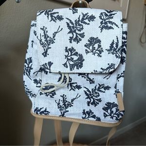 NWT Vera Bradley Straw Mini Backpack in Adrift Coral Blue